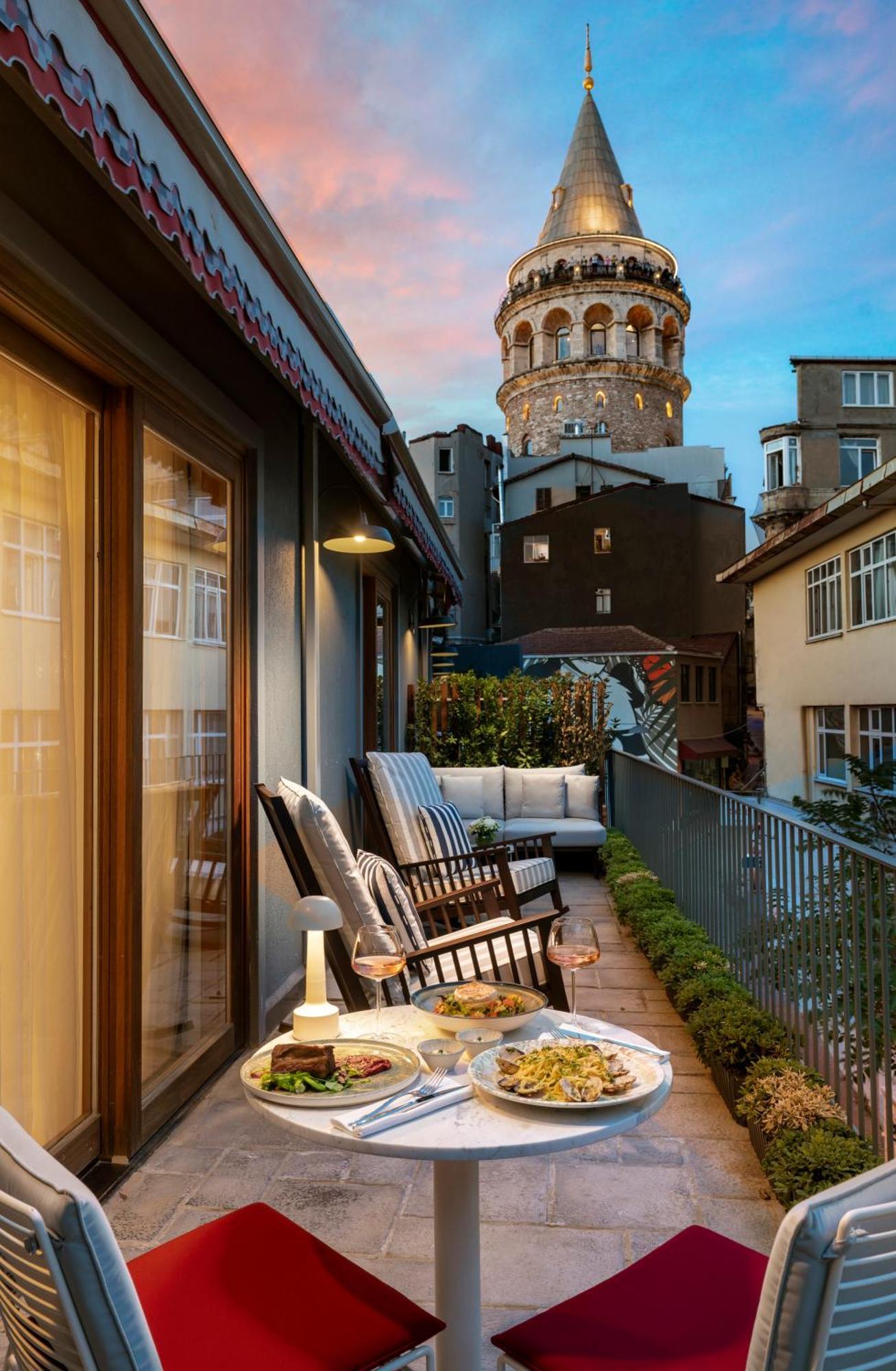 Ecole St. Pierre Hotel Stambuł Zewnętrze zdjęcie