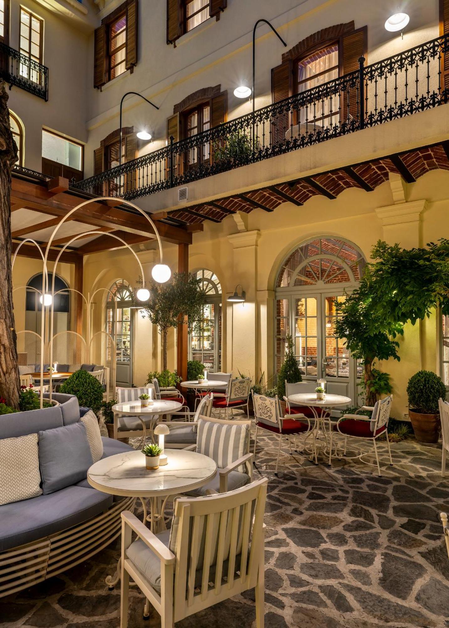 Ecole St. Pierre Hotel Stambuł Zewnętrze zdjęcie